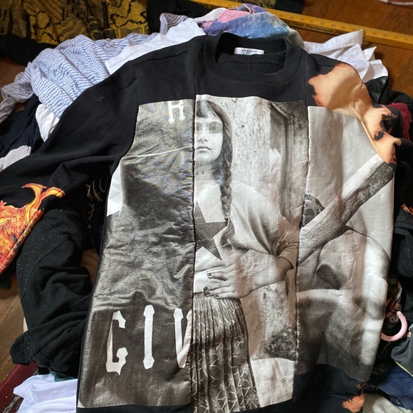 COPY - Givenchy Girl and Rottweiler Flames up Arms - Picture 4 of 8